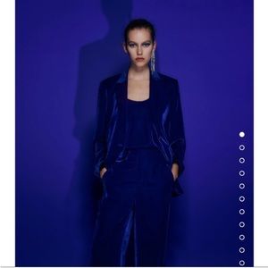 Pocketed Velvet Blazer NWT SIZE M